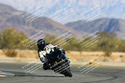 media/Jan-09-2022-SoCal Trackdays (Sun) [[2b1fec8404]]/Turn 14 (10am)/